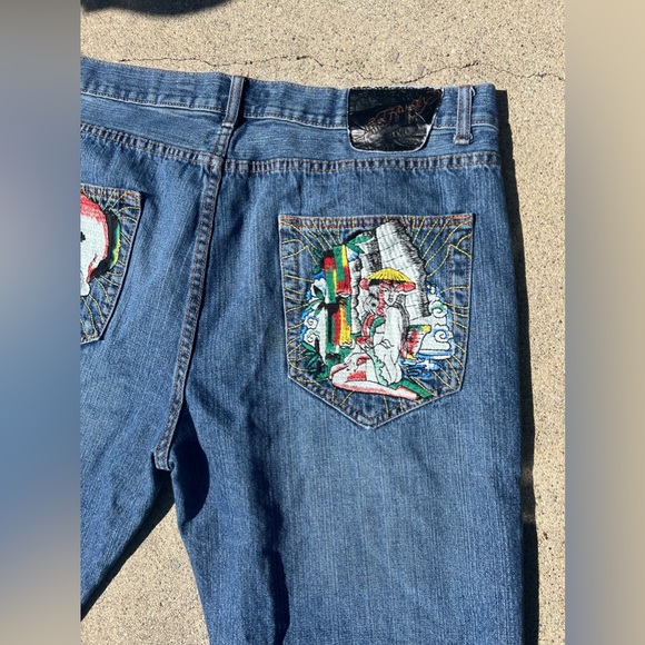 Ed hardy rare men’s jeans with detailing patches on each butt pocket - Picture 5 of 11